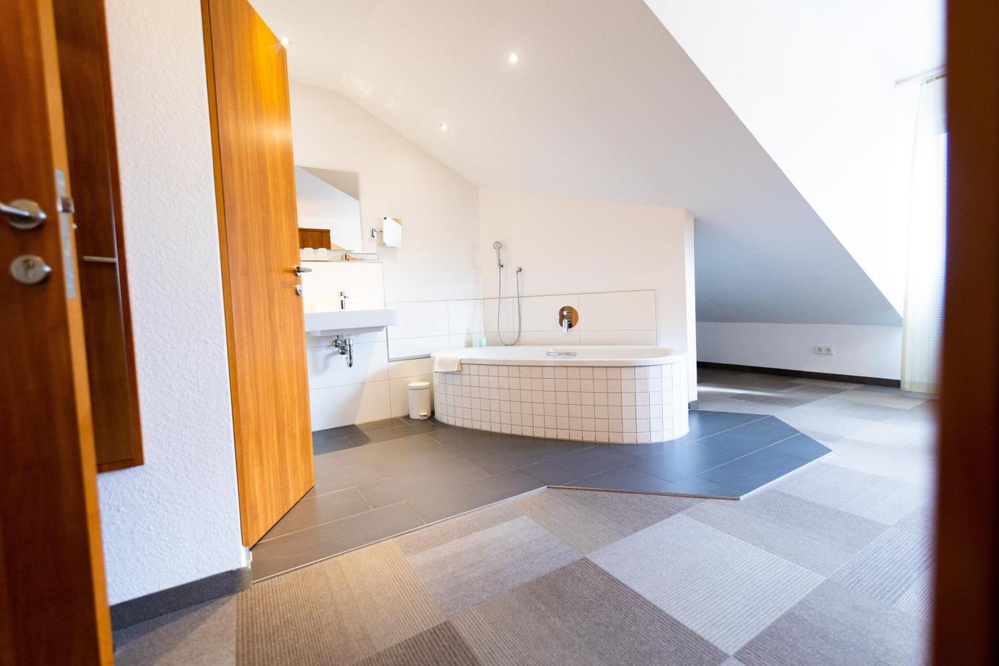 Hotel Darstein Altrip Екстер'єр фото