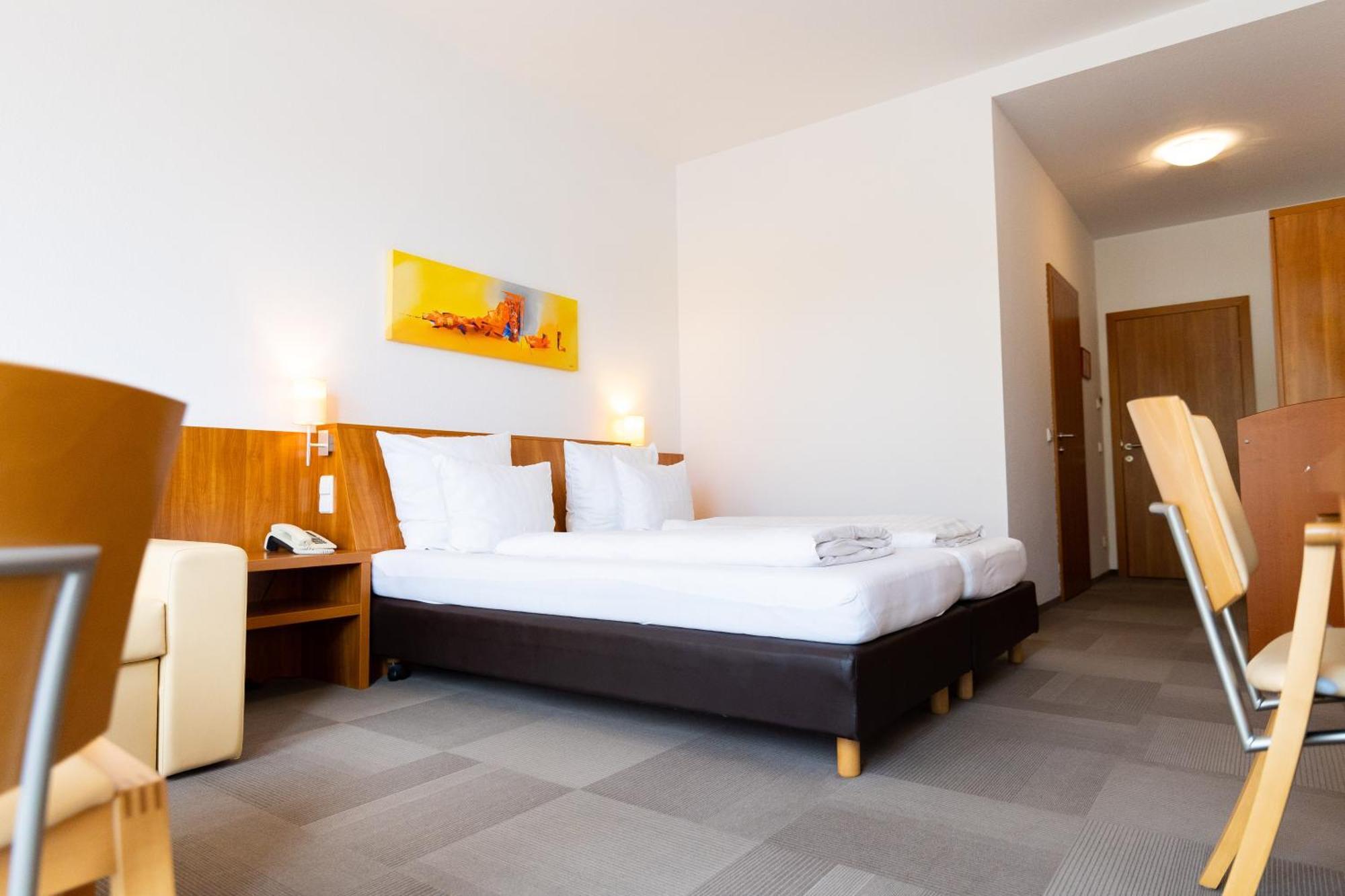 Hotel Darstein Altrip Екстер'єр фото