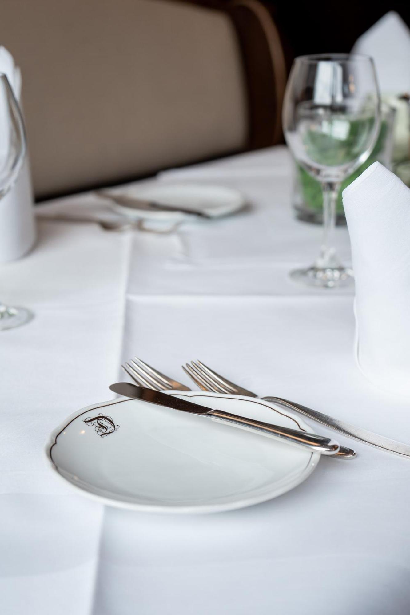 Hotel Darstein Altrip Екстер'єр фото
